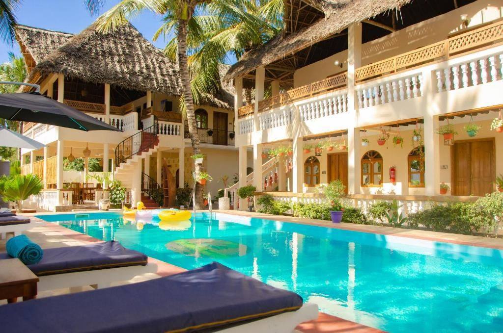 Boutique hotel with pool, Michamvi